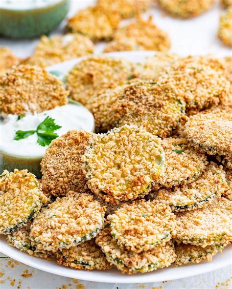 Easy Baked Parmesan Zucchini Chips