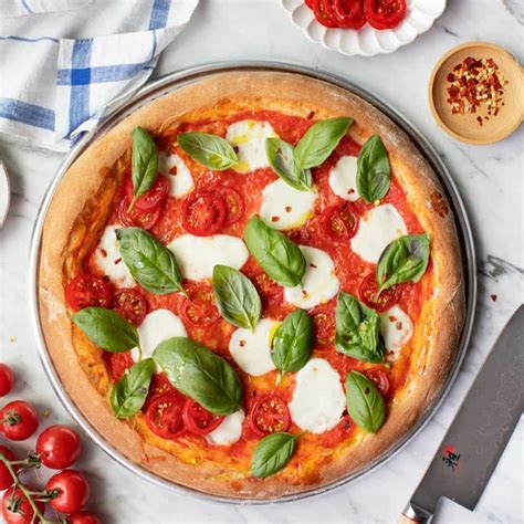 Homemade Margherita Pizza Perfection